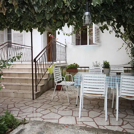 With A Parking Space - 6885 מאקרסקה