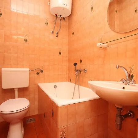 With A Parking Space - 6885 *